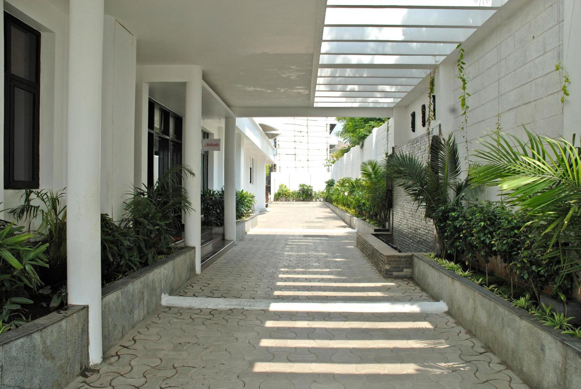 Arpanaa Hotel Tiruvannāmalai Zewnętrze zdjęcie