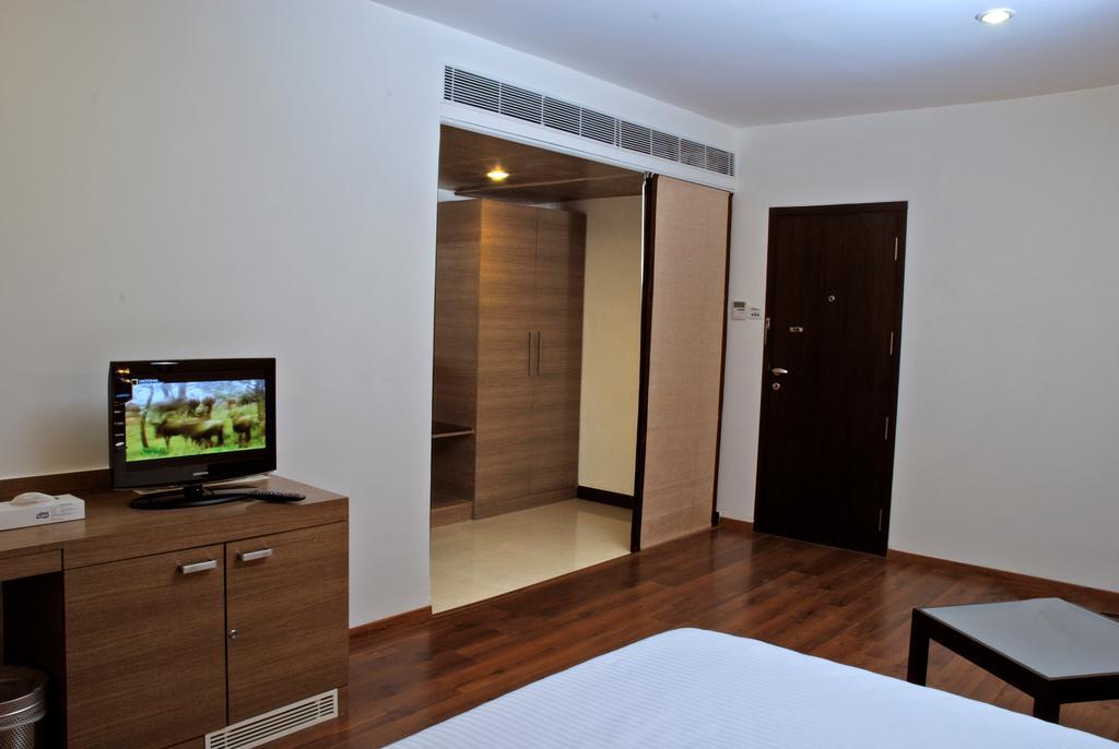 Arpanaa Hotel Tiruvannāmalai Zewnętrze zdjęcie
